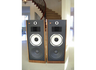 JBL L 220