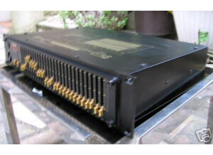 Yamaha Q1027