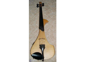 Luthier violon entier