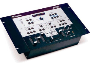 Numark AVM-01