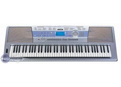 Yamaha DGX-200