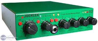 Joemeek se met au vert dans le micro...