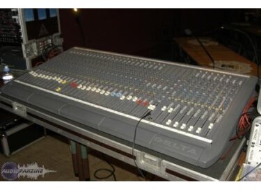 Soundcraft Delta 200 DLX 32