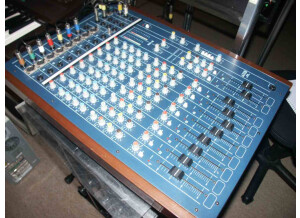 Allen & Heath AHB SR Serie 8