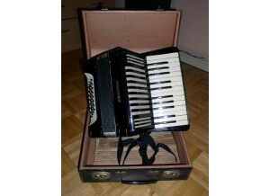 Hohner student IV