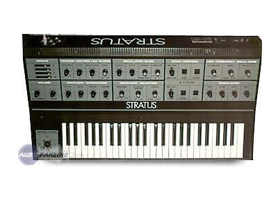 Crumar Stratus