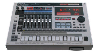 Roland MC-808