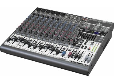 Behringer Xenyx 1832FX