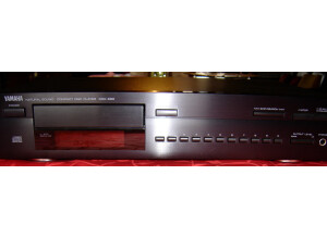 Yamaha CDX-580