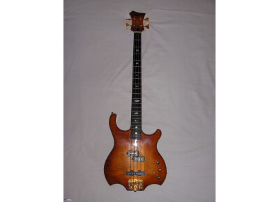 Cheval Guitars 4 Strings Collector