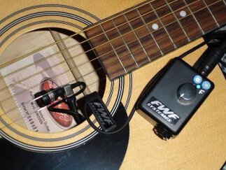 Placer le micro dans la guitare