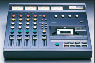 Tascam Portastudio 144