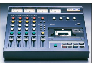Tascam Portastudio 144