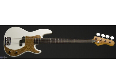 Luna Guitars Paz Lenchantin Signature Bass