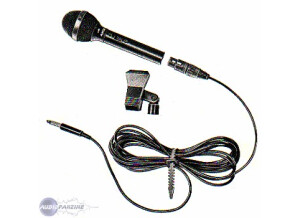 AKG D 80