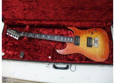 Fender Custom Shop Showmaster Elite QMT