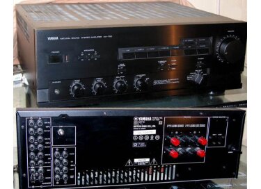 Yamaha AX-700