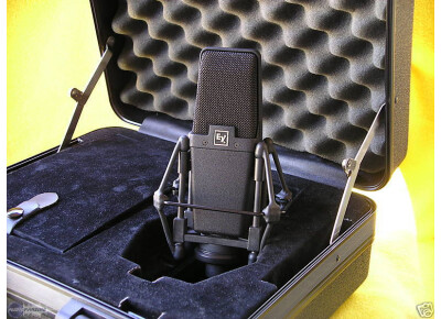 Electro-Voice RE2000