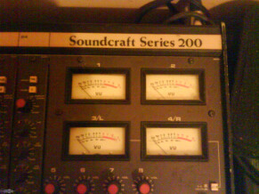 Soundcraft Series 200