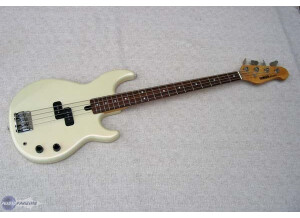 Yamaha BB300