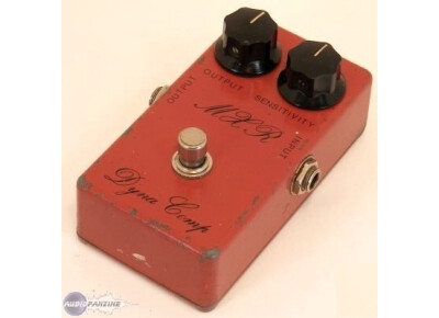 MXR M102 Dyna Comp Script Logo Vintage