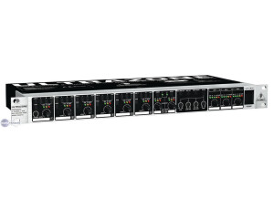 Behringer Ultrazone ZMX8210