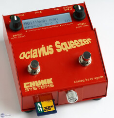 Octavius Squeezer analog bass synth
