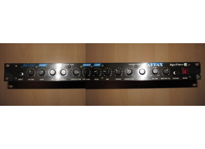 Hughes & Kettner Attax Preamp