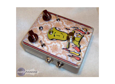 FuzzHugger (fx) The Hugger v2