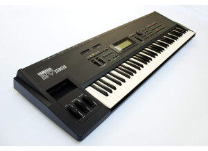 Yamaha SY99