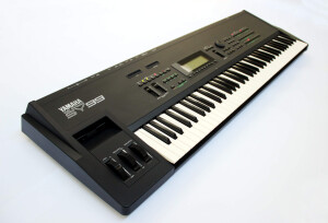 Yamaha SY99