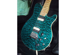 Music Man Axis Super Sport Piezo