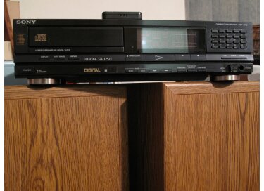 Sony CDP-M75