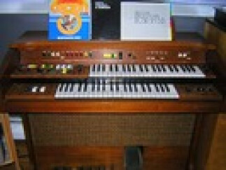 Yamaha Electone 205D