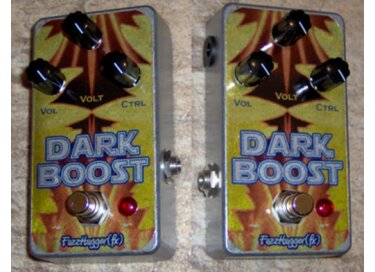 FuzzHugger (fx) Dark Boost