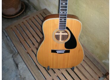 Yamaha FG-345