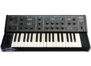 Yamaha CS5