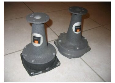 JBL 2305