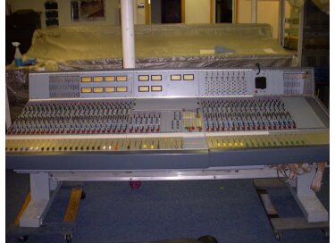 Neve v66 console