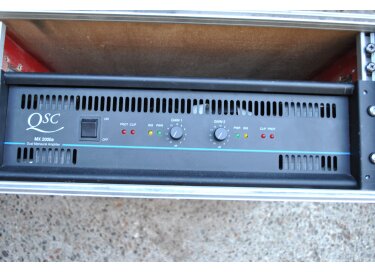 QSC MX 2000a