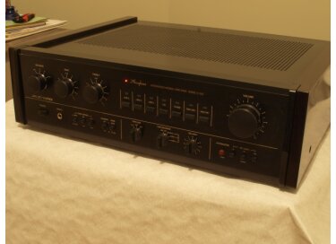 Accuphase E-205