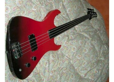 Quest Atak 2 B Fretless
