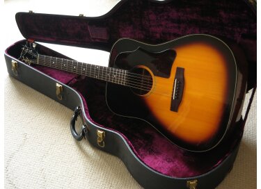 Gibson J-45 Deluxe