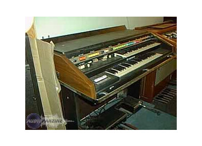 Hammond B200