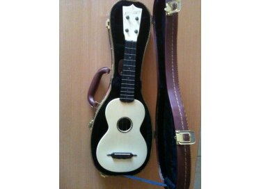 Maccaferri Islander Ukulele Semi Deluxe