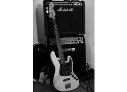 Jazz Bass (Mex Active Deluxe)