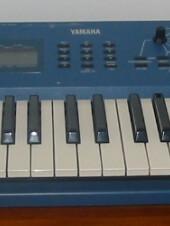Synthé Yamaha CS1x
