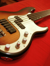 Fender Precision FL 3
