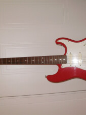 Squier Japan candy apple red
