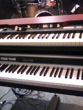 Excepté le piano, les deux instruments préférés de ma douce..
